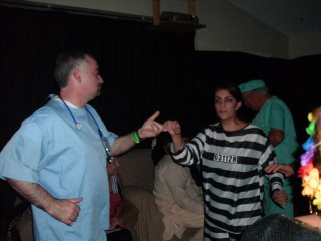 618x457 pixels (35K)