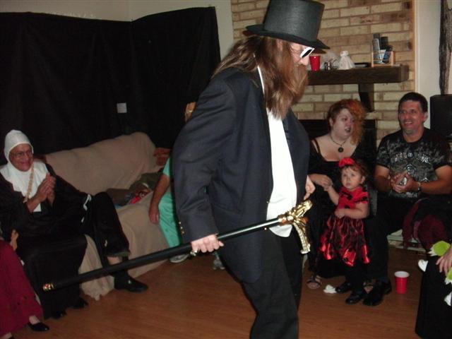 618x457 pixels (43K)