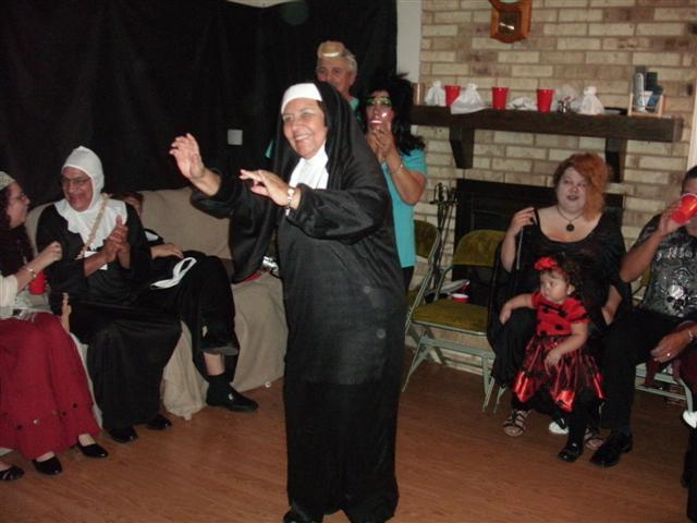 618x457 pixels (49K)