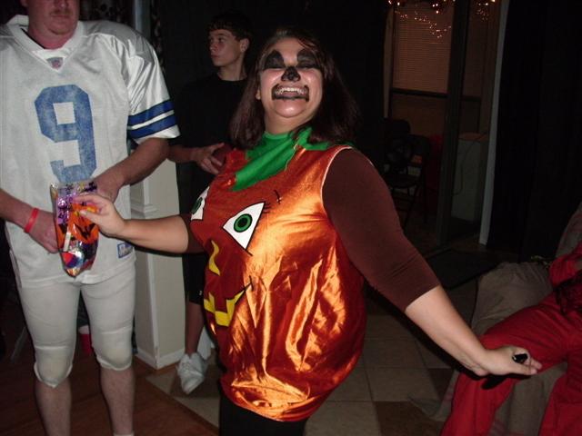 618x457 pixels (46K)