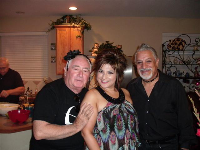 618x457 pixels (47K)