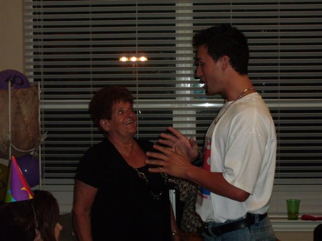 618x457 pixels (46K)