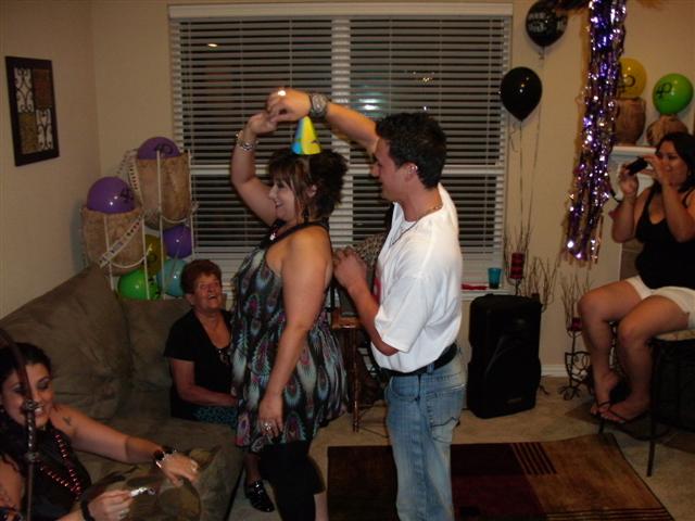 618x457 pixels (53K)