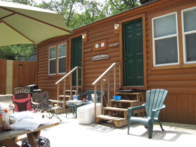 617x456 pixels (129K)