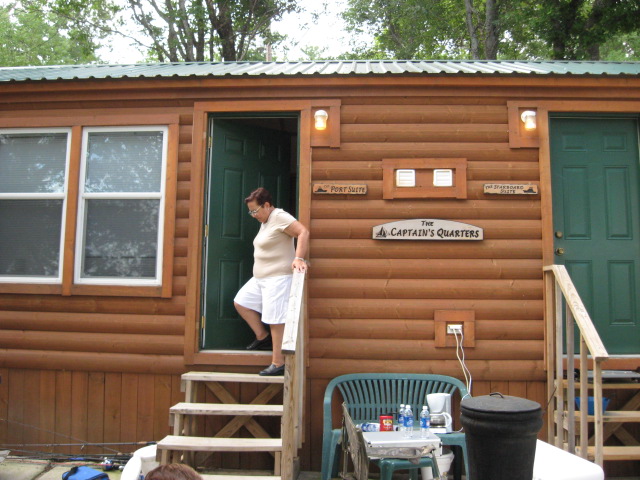 617x456 pixels (130K)