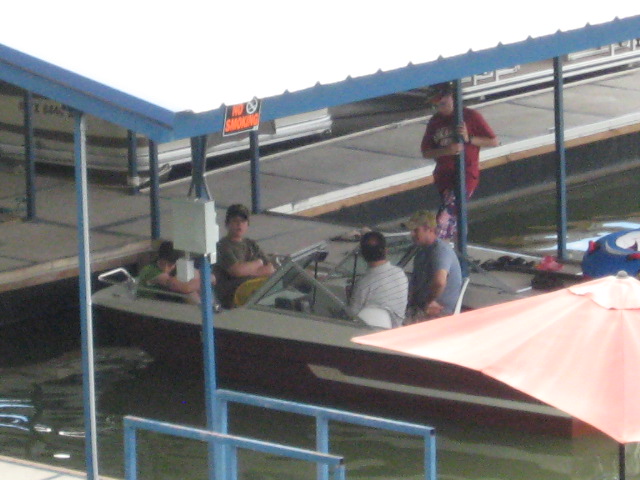 617x456 pixels (104K)