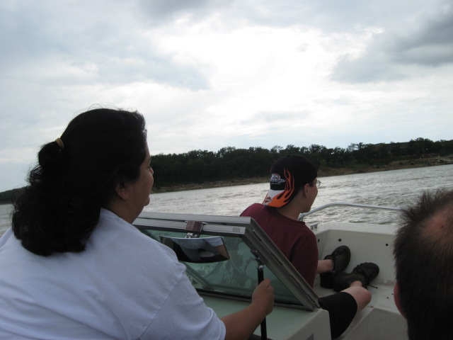 617x456 pixels (69K)