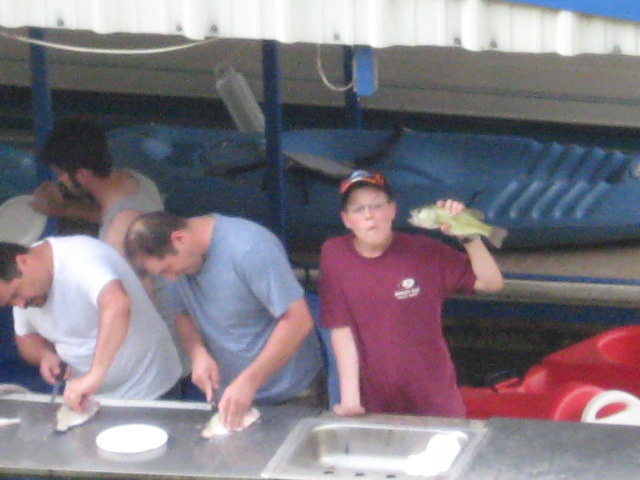 617x456 pixels (99K)