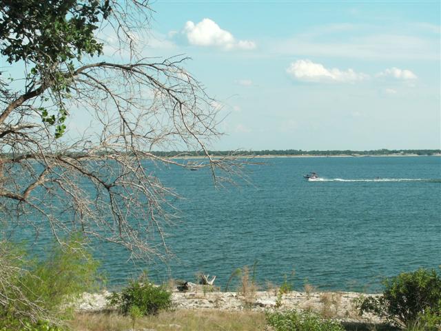 618x457 pixels (70K)