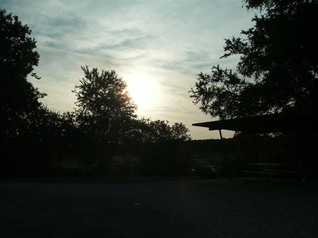 618x457 pixels (37K)