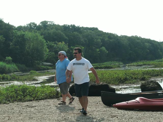 618x457 pixels (56K)