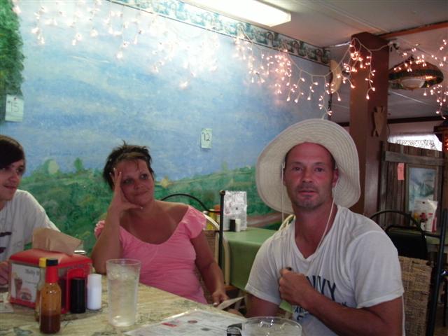 618x457 pixels (52K)