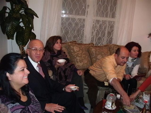 618x457 pixels (53K)