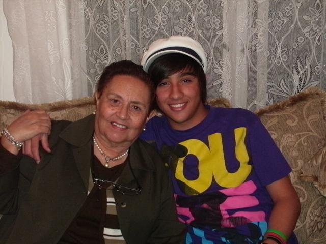 618x457 pixels (53K)