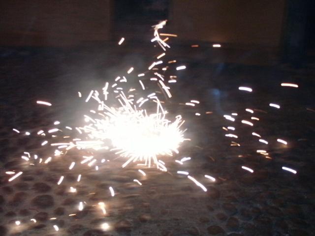 618x457 pixels (38K)