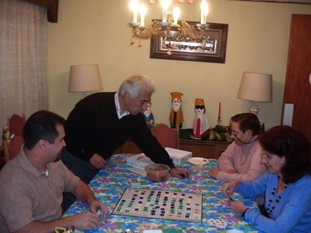 618x457 pixels (46K)