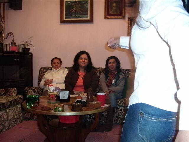 618x457 pixels (42K)