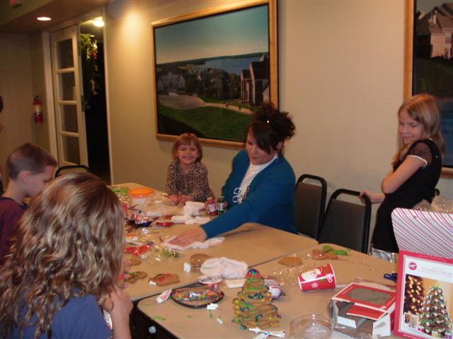 618x457 pixels (53K)