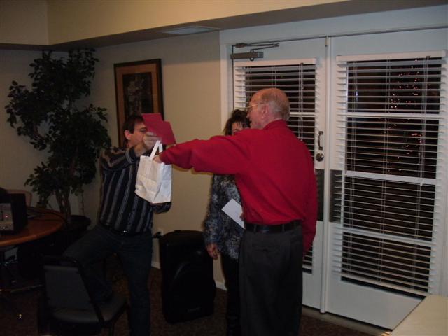 618x457 pixels (45K)