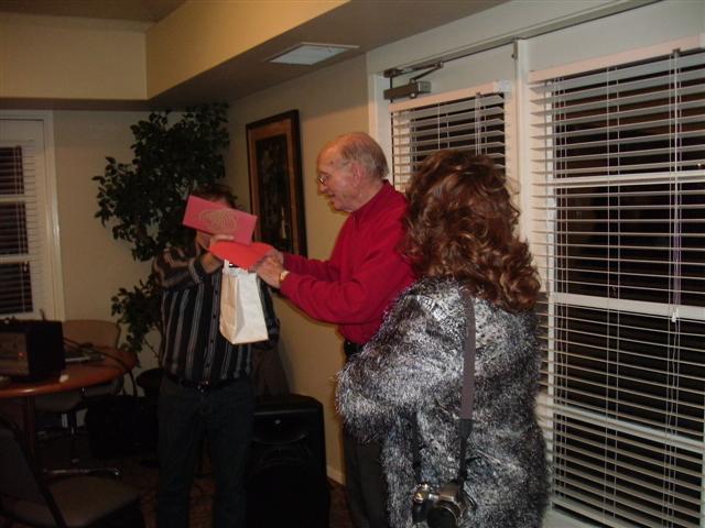 618x457 pixels (58K)