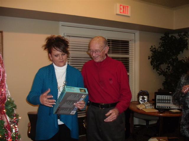 618x457 pixels (42K)