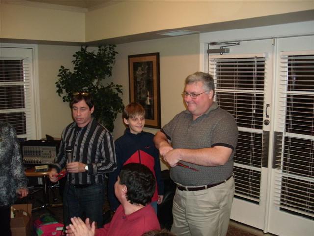 618x457 pixels (55K)