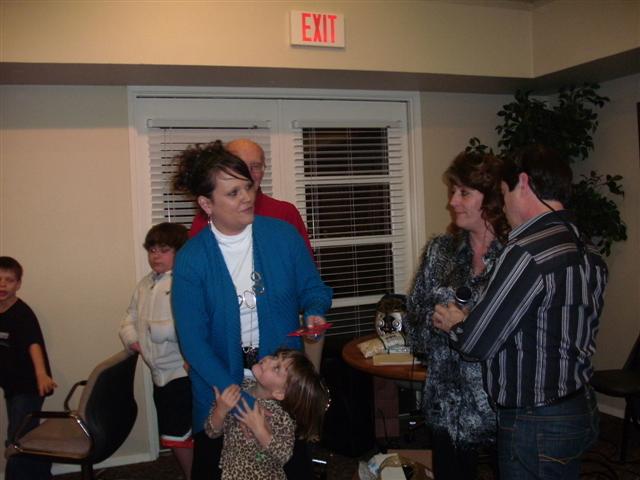 618x457 pixels (46K)