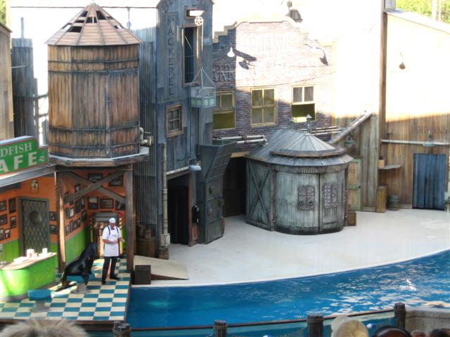 618x457 pixels (58K)