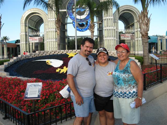 618x457 pixels (75K)