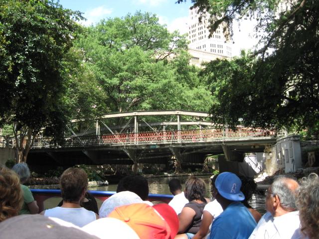 618x457 pixels (87K)