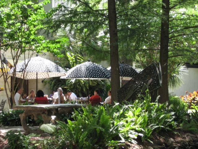 618x457 pixels (94K)