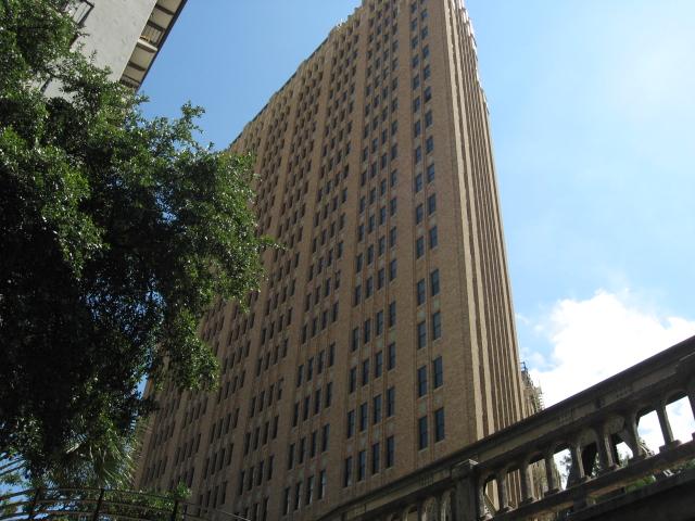 618x457 pixels (61K)