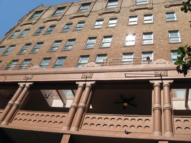 618x457 pixels (74K)