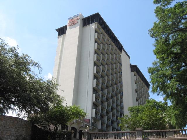 618x457 pixels (60K)