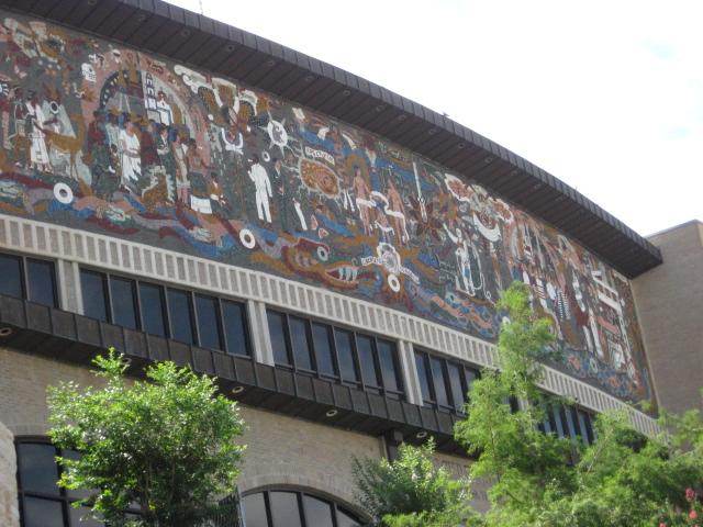 618x457 pixels (62K)