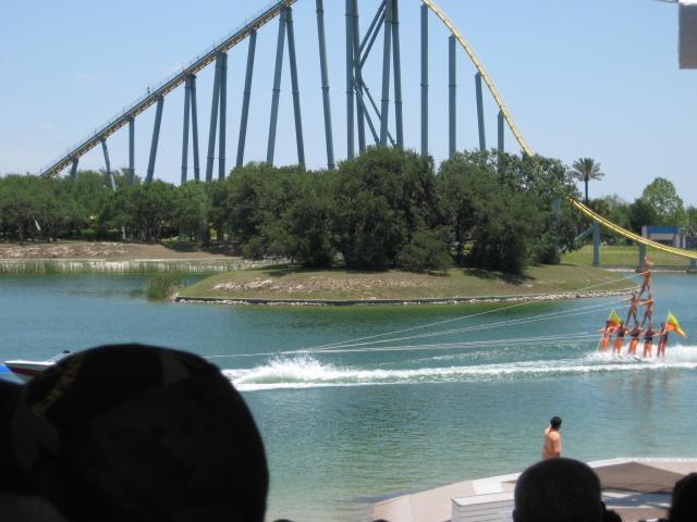 618x457 pixels (48K)