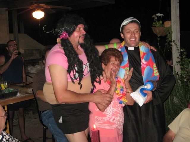 618x457 pixels (50K)