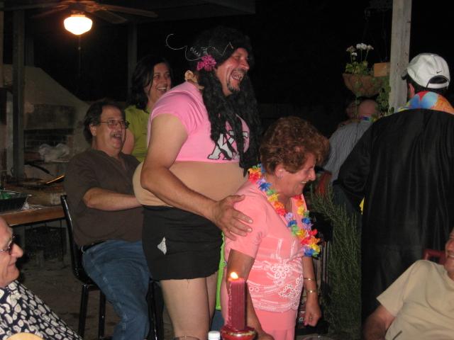 618x457 pixels (46K)