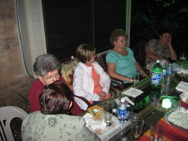 618x457 pixels (54K)