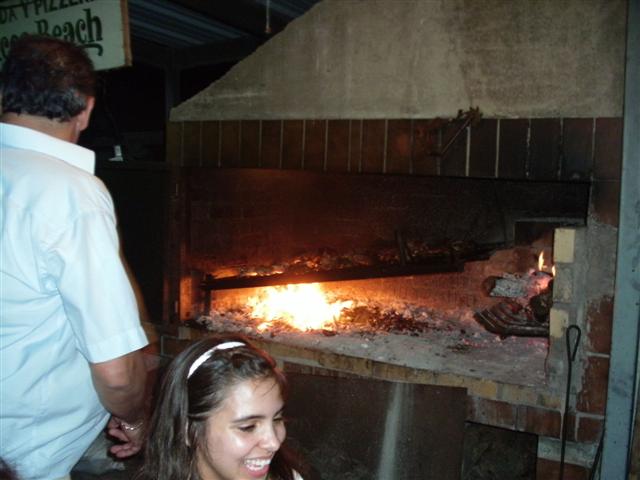 618x457 pixels (43K)