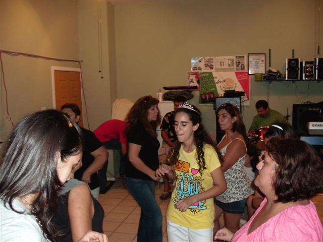 618x457 pixels (49K)