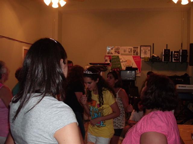 618x457 pixels (40K)