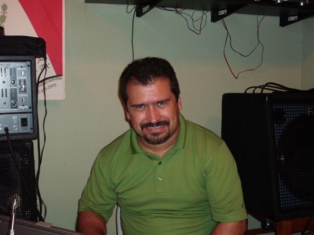 618x457 pixels (37K)