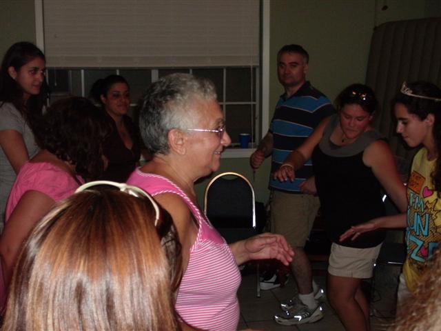 618x457 pixels (45K)