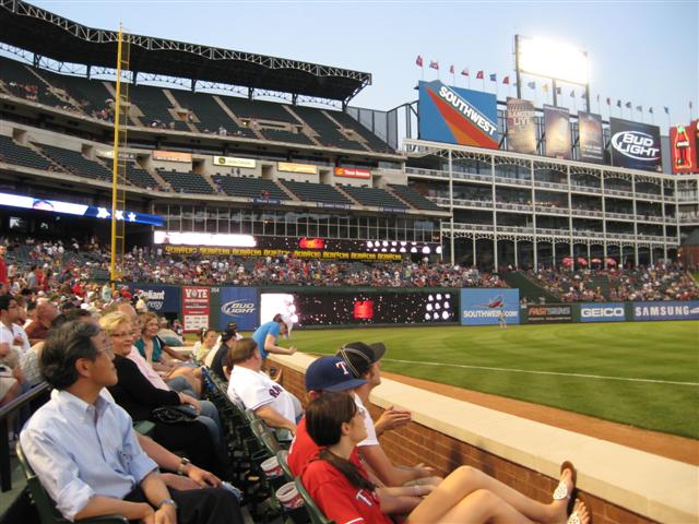 618x457 pixels (75K)