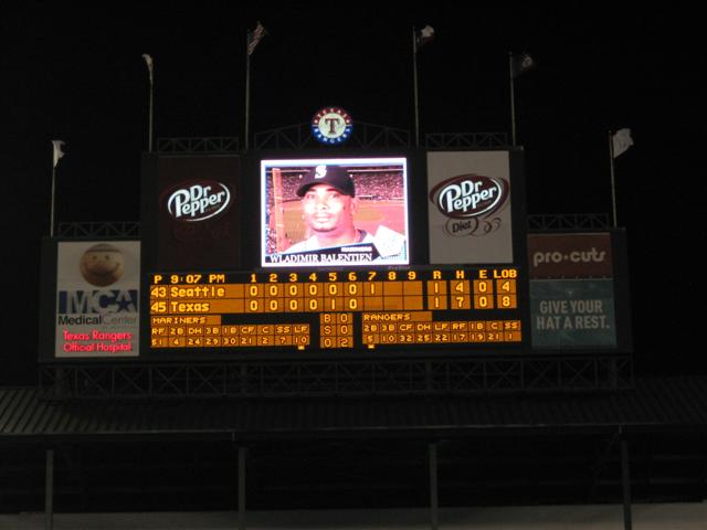 618x457 pixels (35K)