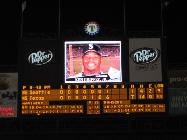 618x457 pixels (40K)