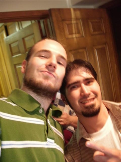 618x457 pixels (42K)