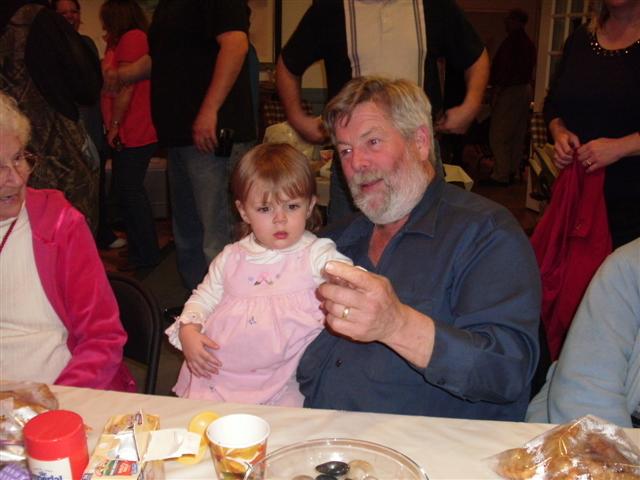 618x457 pixels (47K)